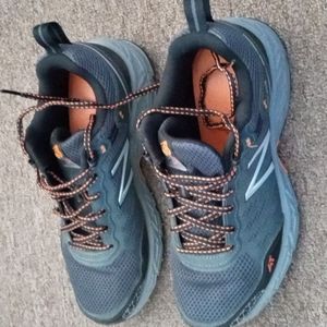 Shoes new balance size 8